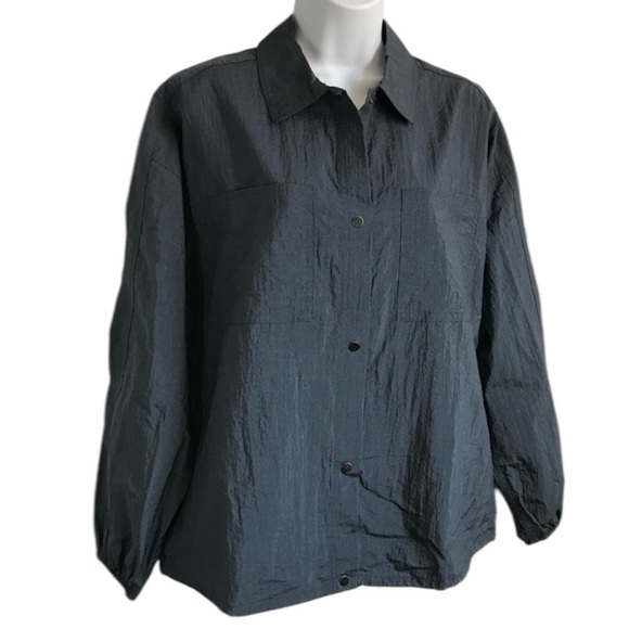 ATHLETA Women's XS Dark Rinse Lunar Sheen Blue Grey Nylon Snap Button Shirt NWOT - Picture 9 of 16
